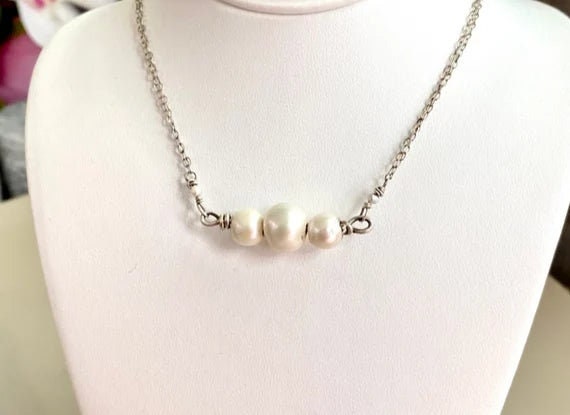 Trendy Genuine Pearls in Silver Bar Pendant Necklace